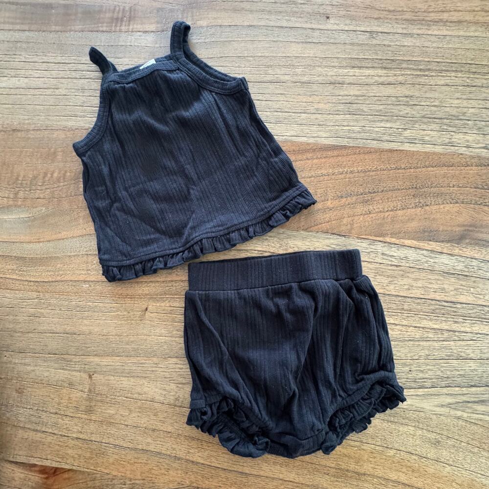 Kate Quinn 2 Piece Ribbed Set - Size 12-18m